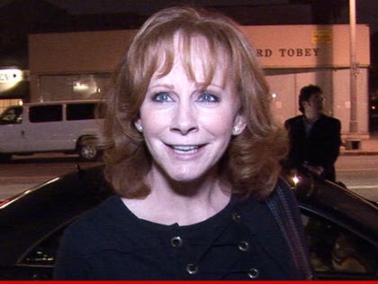 0625-IPAD-reba-mcentire-tm-01