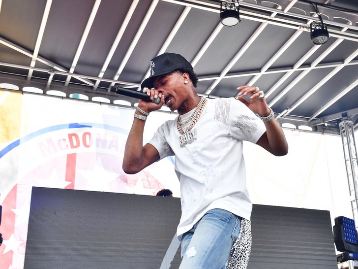 Lil Baby Performance Pics