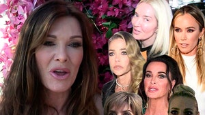 0925-LISA-VANDERPUMP-cast-tmz-02