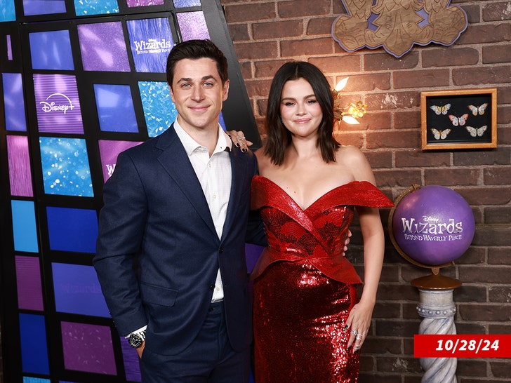 David Henrie and Selena Gomez getty 2