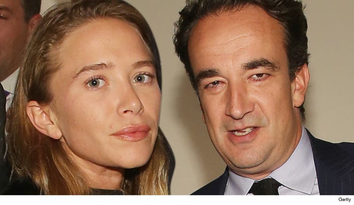 Mary-Kate Olsen -- Marries Boyfriend and She's Smokin' :: 1128-mary-kate-olsen-getty-4