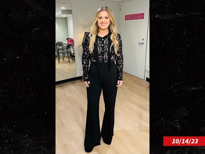 kelly clarkson weight loss insta 1