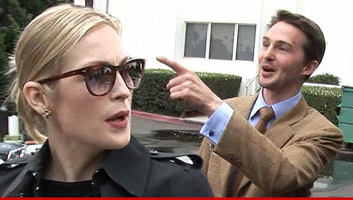 Kelly Rutherford -- My Kids Have Been Illegally Deported :: 0811-kelly-rutherford-giersch-2