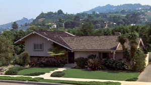 0818-brady-bunch-house-GETTY-01