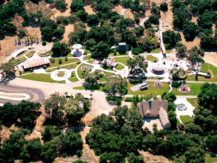 1224 neverland ranch getty 02