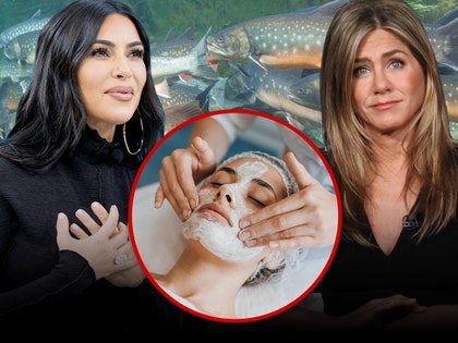 kim kardashian and jennifer aniston getty 1