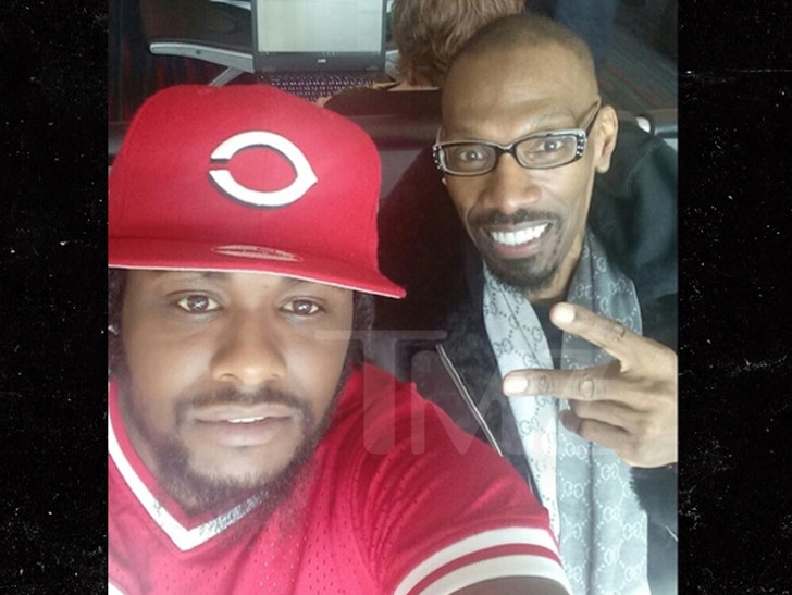 Charlie Murphy Graciously Takes Photo With Fan Weeks Before Death :: 0413-charlie-murphy-game-fan-tmz-2