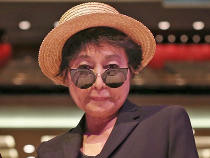 1129-yoko ono-getty-01