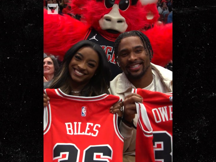 simone biles Jonathan Owens sg chicago bulls