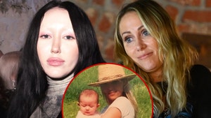 noah cyrus and tish cyrus