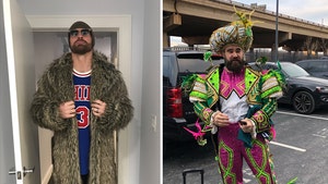 0208-eagles-parade-costumes-kelce-chris-long-twitter-01