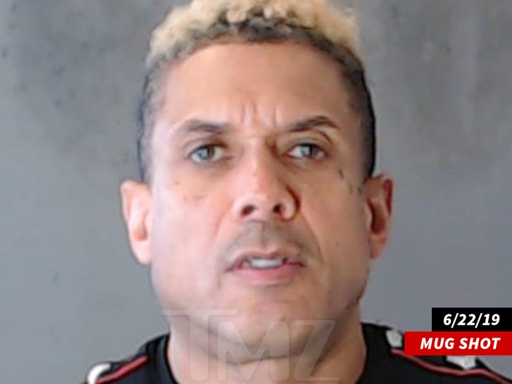 Benzino :: 0625-benzino-mug-shot-wm-1