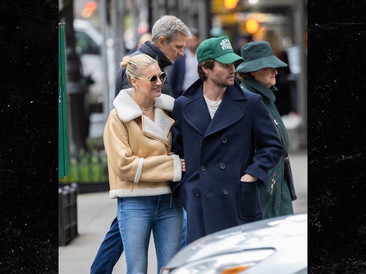 Kelsea Ballerini and Chase Stokes