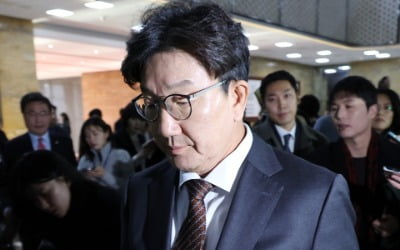 권성동 "탄핵안 표결 참여하자" 제안…與 '자율투표' 가닥