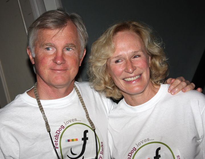 David Shaw and then wife Glenn Close pose at Broadway Barks 10 in Shubert Alley on July 12, 2008 in New York City. 