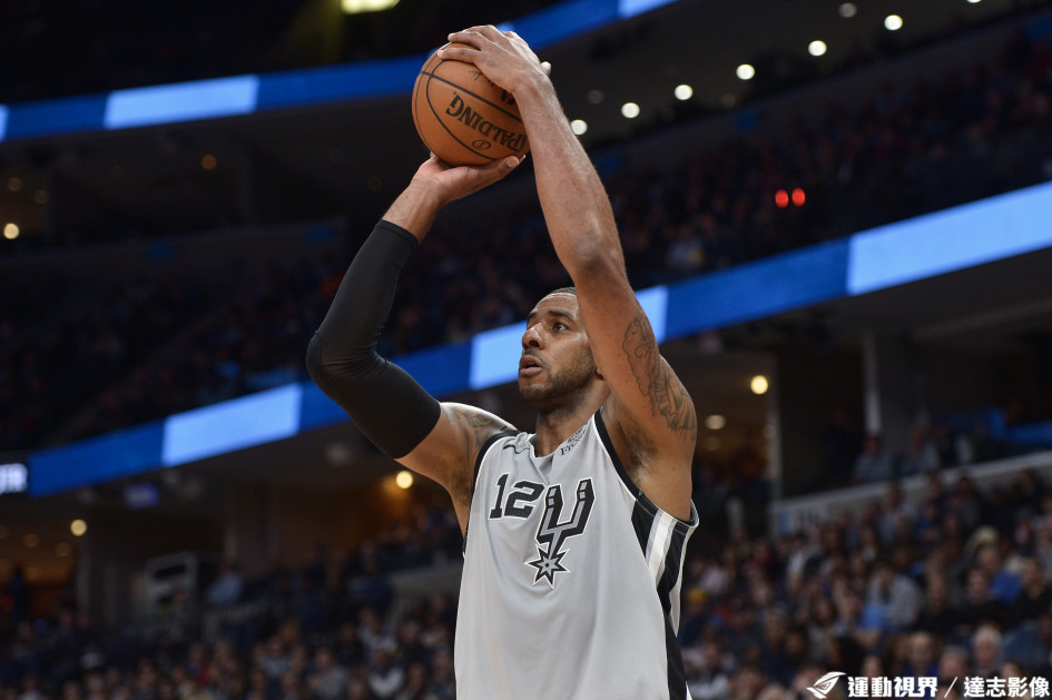 LaMarcus Aldridge 總算跟上潮流──馬刺正式加入大三分時代！