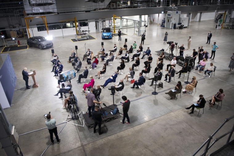 COVENTRY, ENGLAND - JULY 15: UK Prime Minister Boris Johnson delivers a speech on 'levelling up the country' as he visits the UK Battery Industrialisation Centre, on July 15, 2021 in Coventry, England. (Photo by David Rose - WPA Pool/Getty Images)