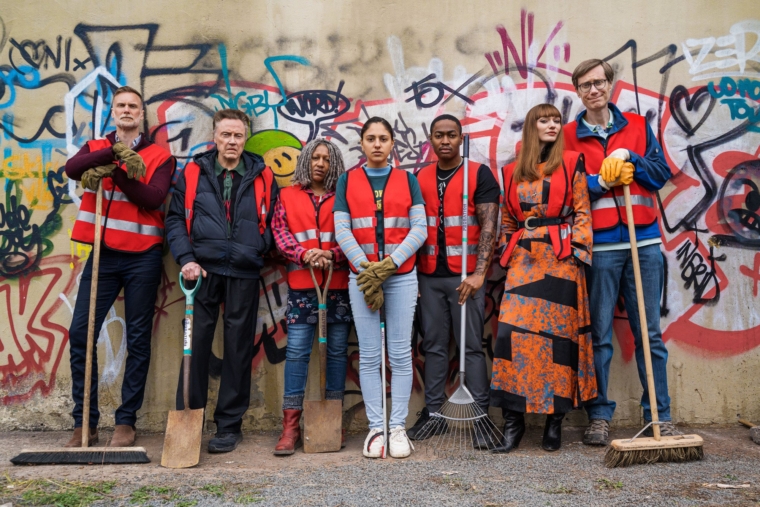 Programme Name: The Outlaws - TX: n/a - Episode: The Offenders (w/t) - first look (No. n/a) - Picture Shows: (L-R) John (DARREN BOYD), Frank (CHRISTOPHER WALKEN), Myrna (CLARE PERKINS), Rani (RHIANNE BARRETO), Christian (GAMBA COLE), Gabby (ELEANOR TOMLINSON), Greg (STEPHEN MERCHANT) - (C) Big Talk/Four Eyes - Photographer: James Pardon