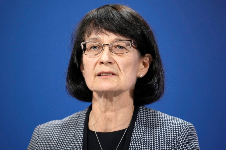 FILE PHOTO: Jenny Harries, chief executive of the UK Health Security Agency, speaks at a coronavirus media briefing at Downing Street in London, Britain May 27, 2021. Matt Dunham/Pool via REUTERS/File Photo