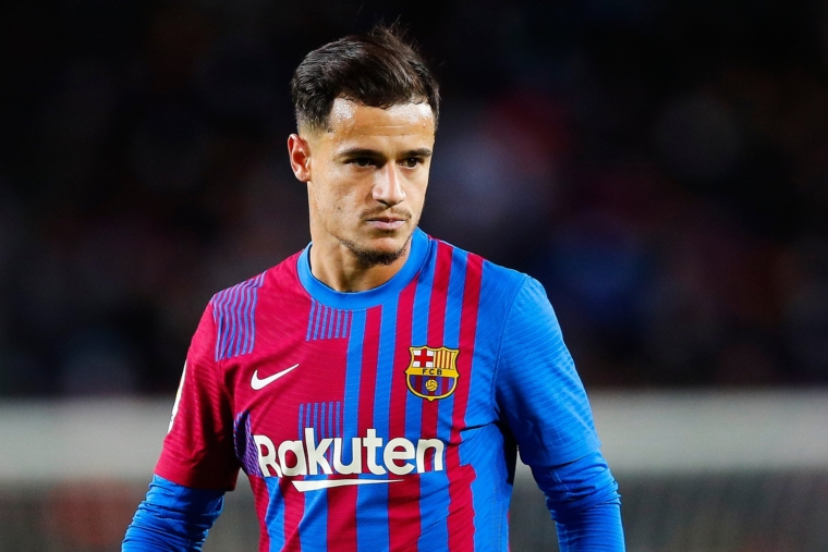 BARCELONA, SPAIN - DECEMBER 04: Philippe Coutinho of FC Barcelona looks on during the La Liga Santander match between FC Barcelona and Real Betis at Camp Nou on December 04, 2021 in Barcelona, Spain. (Photo by Eric Alonso/Getty Images)