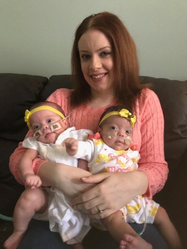 Ella-Mae Michaelski and twins Bella & Ruby Rainbow Trust i Christmas Appeal 2021 Image via anna.jackson@rainbowtrust.org.uk