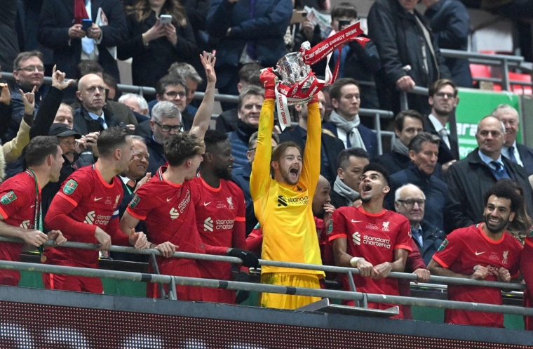 Liverpool Carabao Cup trophy Caoimhin Kelleher Chelsea