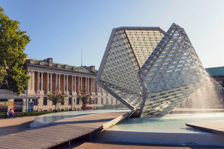 Freedom Square and the old Raczynski Library, built in the early 1800s (Photo: Marcus Lindstrom/Getty)