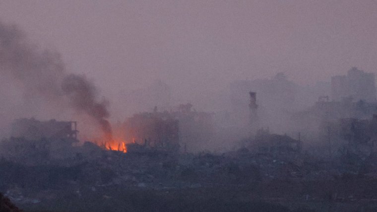 Smoke rises above Gaza, amid the ongoing conflict between Israel and the Palestinian group Hamas, as seen from southern Israel, November 14, 2023. REUTERS/Alexander Ermochenko