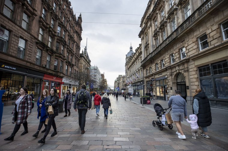 GLASGOW, UNITED KINGDOM - NOVEMBER 1: A general view of historic landscape in Glasgow, Scotland, United Kingdom on November 1, 2021. Glasgow, the largest city in the country, attracts attention with its rich historical heritage and nature. The city continues to be a frequent destination for visitors with historic buildings, parks, iconic buses and taxis. (Photo by Ali Balikci/Anadolu Agency via Getty Images)