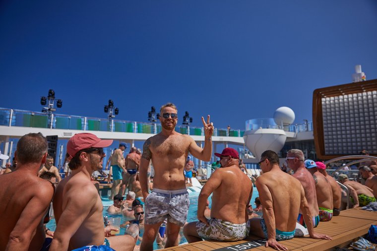 Gary Nunn on VACAYA cruise Gary Nunn Photographer: Gabriel Goldberg Photo Credit: VACAYA/Gabriel Goldberg @HollywoodBruisers