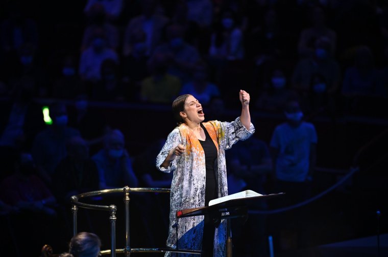 First Night of the Proms at the Royal Albert Hall. 30 July 2021 Please credit: BBC/Chris Christodoulou Artists: Elizabeth Llewellyn soprano Jess Dandy contralto Allan Clayton tenor Michael Mofidian bass-baritone Daniel Hyde organ BBC Singers BBC Symphony Orchestra Dalia Stasevska conductor Copyright: BBC/Chris Christodoulou WARNING: All pictures are rights free exclusively for promotional purposes of the concert specified. Any images attached to this email are solely intended for the recipient organisation and may not be forwarded to any third party without the prior written consent of BBC Pictures. Any broadcast, publication or other use, in any medium, for any purpose whatsoever, of the images attached to this email will require the prior written consent of BBC Pictures. You will be considered to have accepted these terms unless you raise any queries regarding them on receipt of the images. Contact BBC Pictures via pictures@bbc.co.uk. Samantha Johnston Publicist, BBC Proms & BBC Orchestras & Choirs (she/her) samantha.johnston@bbc.co.uk | 07384456189