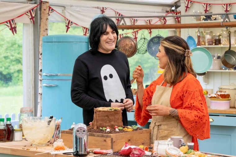 Noel Fielding and Georgie..-.Baking in the tent