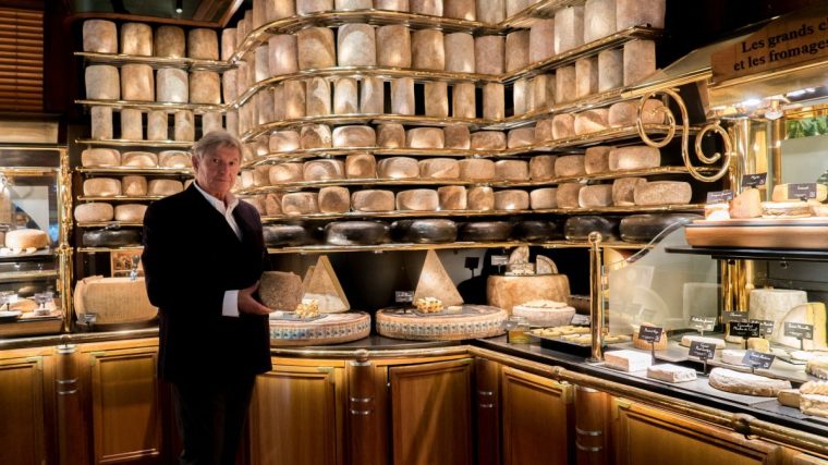 Owner Louis Privat at the record-breaking cheese station (Photo: Les Grands Buffets)