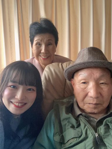 左から中川真緒さん、袴田ひで子さん、袴田巌さん