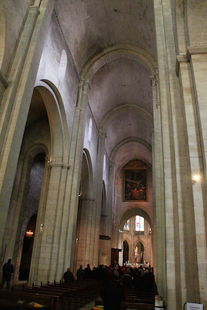 Nave, Saint Trophime