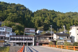 宝珠橋からみた山寺