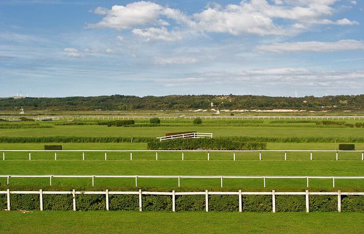 競馬場