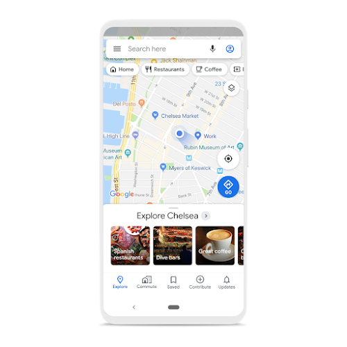 Ein Smartphone, auf dem Google Maps zu sehen ist