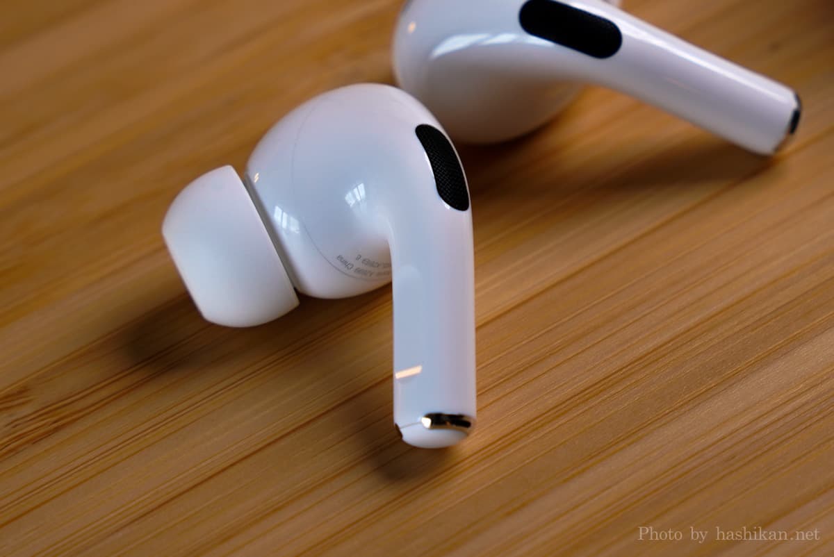 AirPods Pro 第2世代のタッチセンサー部の拡大画像