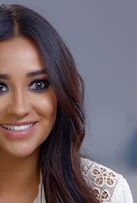 Primary photo for Shay Mitchell, Actor, Entrepreneur & Philanthropist