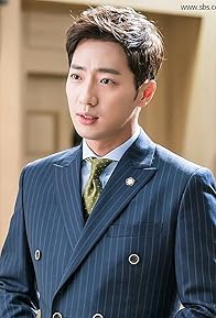 Primary photo for Lee Sang-Yeob