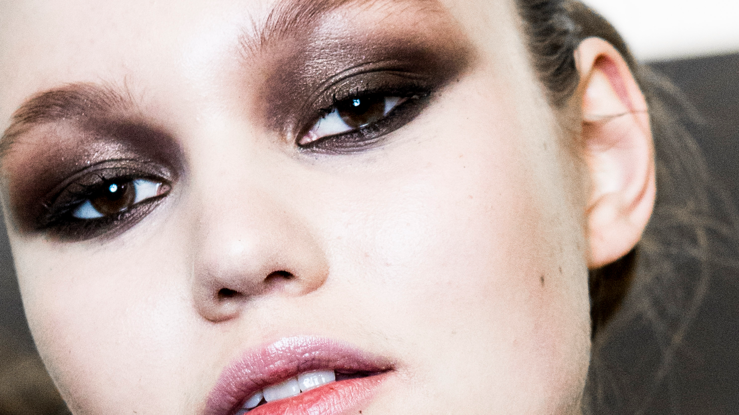 A model is seen backstage ahead of the Frankie Morello show during Milan Men's Fashion Week FallWinter 201819 on January...