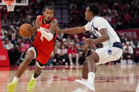 | Photo: AP/David J. Phillip : NBA 2024-25: Rockets' Jalen Green (4) drives toward the basket