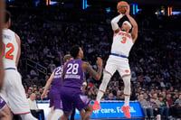 | Photo: AP/Frank Franklin II : NBA 2024-25: Knicks' Josh Hart (3) shoots over Jazz's Brice Sensabaugh (28) and Lauri Markkanen