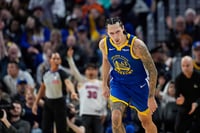 | Photo: AP/Godofredo A. Vásquez : NBA 2024-25: Warriors guard Lindy Waters III reacts after making a 3-point basket 