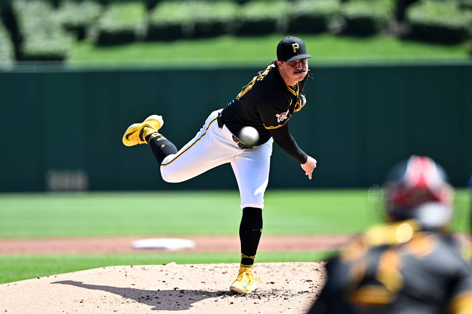 PITTSBURGH, PENNSYLVANIA - AUGUST 28, 2024: Paul Skenes #30 of the Pittsburgh Pirates throws a pitch during the second inning against the Chicago Cubs at PNC Park on August 28, 2024 in Pittsburgh, Pennsylvania. (Photo by Chris Bernacchi/Diamond Images via Getty Images)