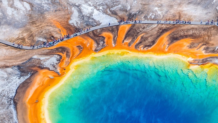 A Guide to Outsmarting the Crowds at Yellowstone National Park