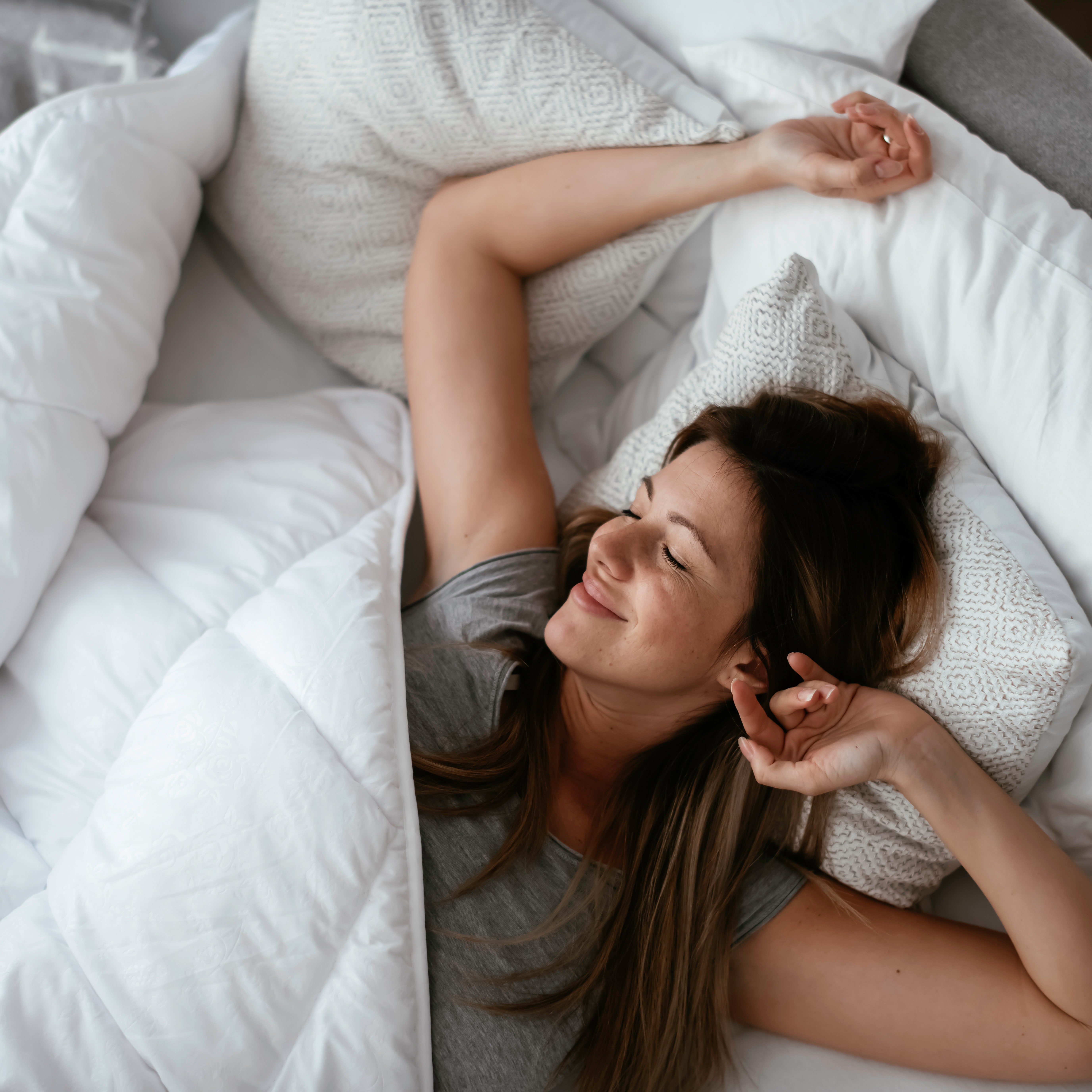 Why Do Women Need More Sleep Than Men? 6 Scientific Reasons