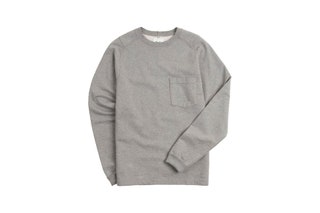 This unique grey sweatshirt from Drakes adopts the vintage aesthetic of midcentury hikers. The heavyduty cotton multiple...