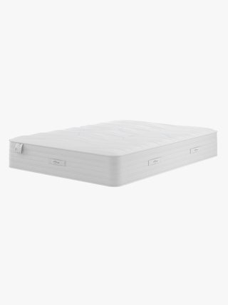 Slumberland Air 6.0 memory mattress reviewed for GQ's best mattress guide by Heidi Quill